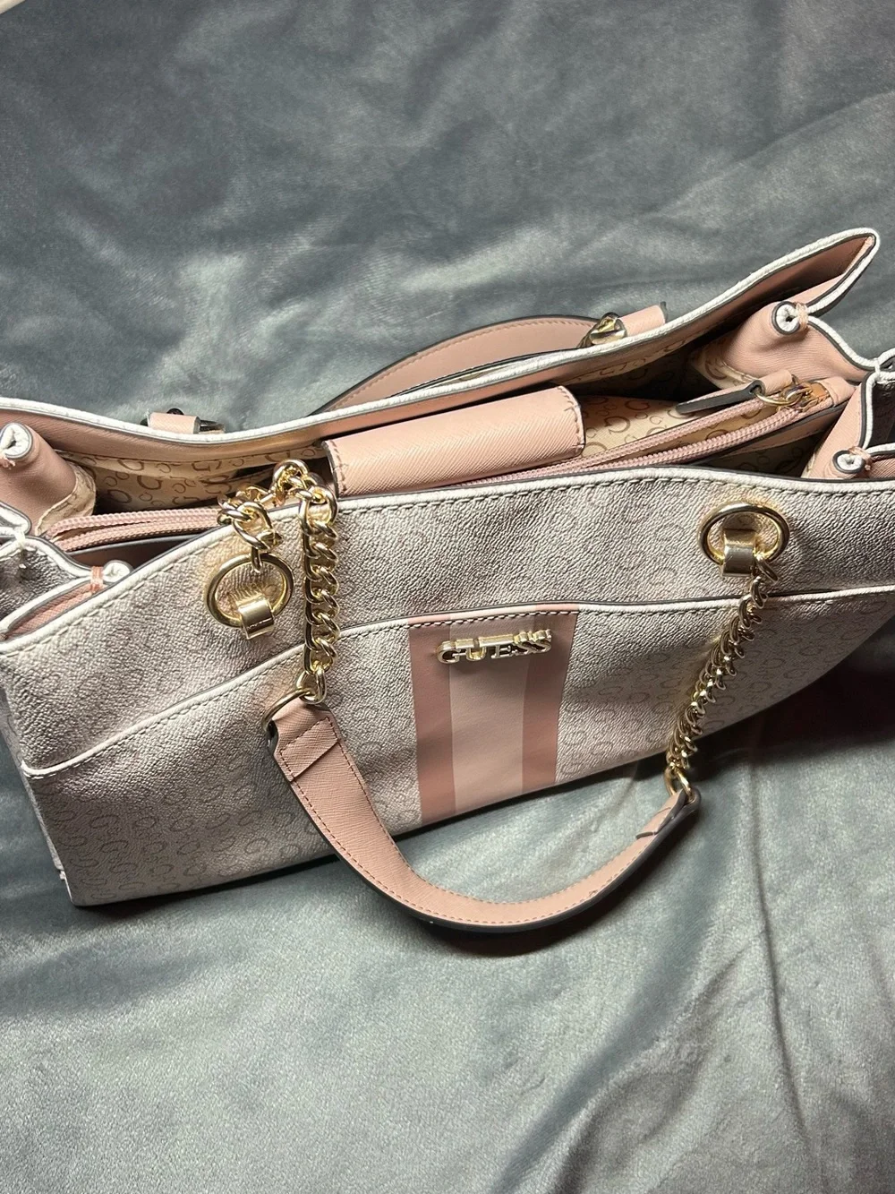 GUESS Cream and Pink Logo Stripe Shoulder Tote